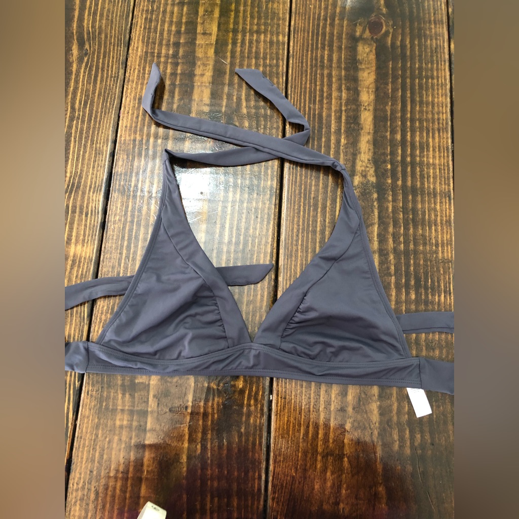 Athleta M